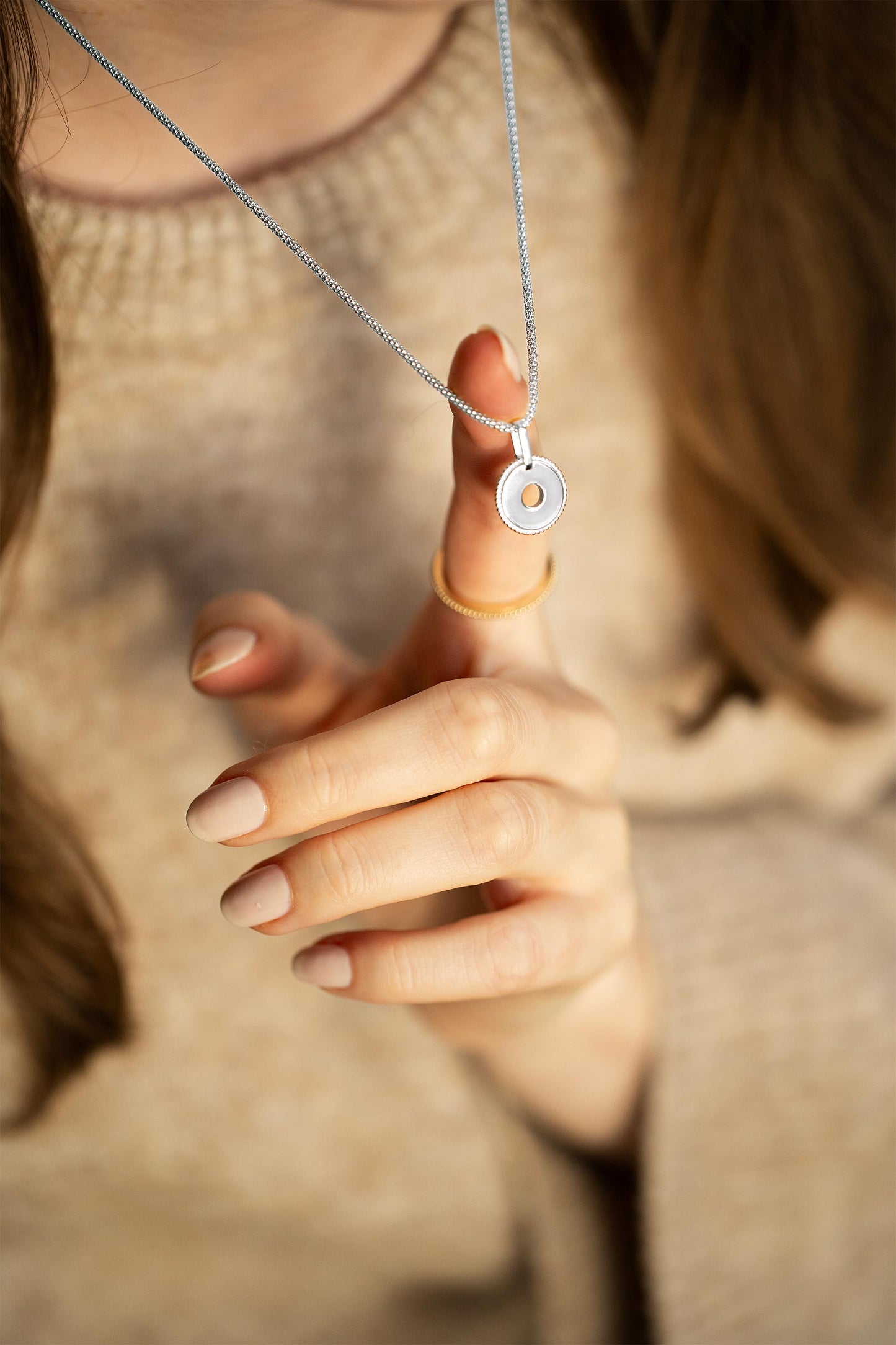 karen – anhänger mit kette