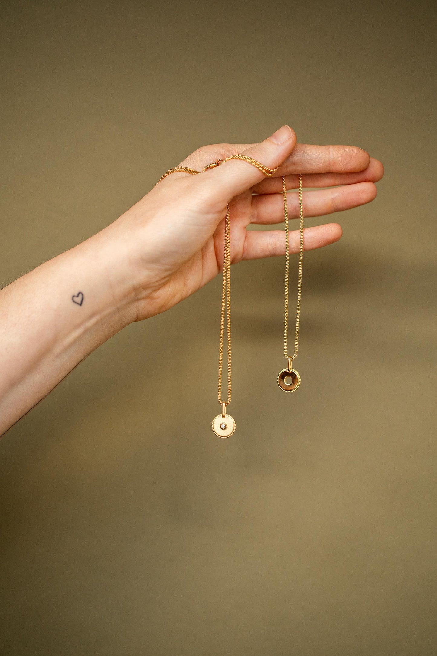 karen – anhänger mit kette