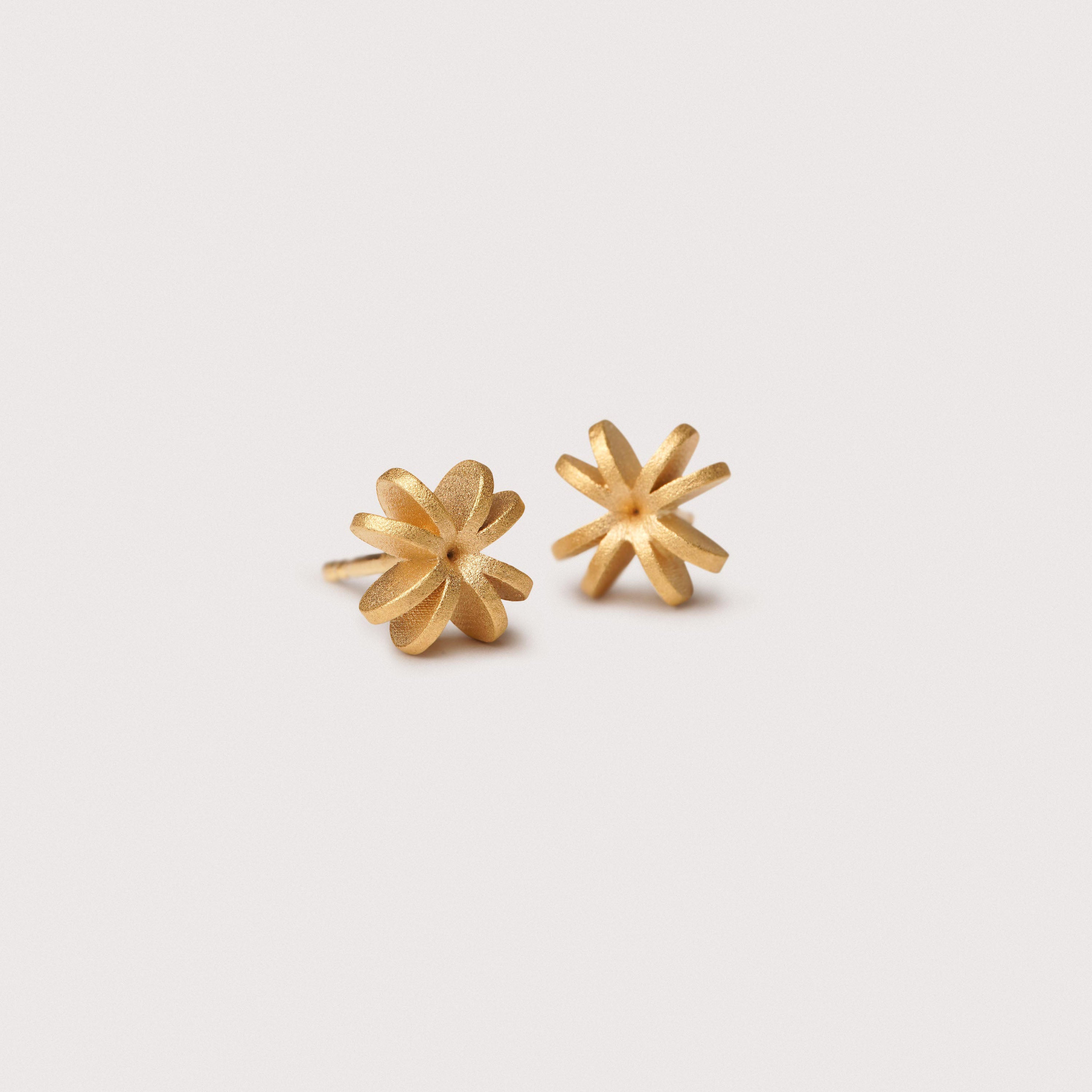 Le Pompon – “petit” ear studs