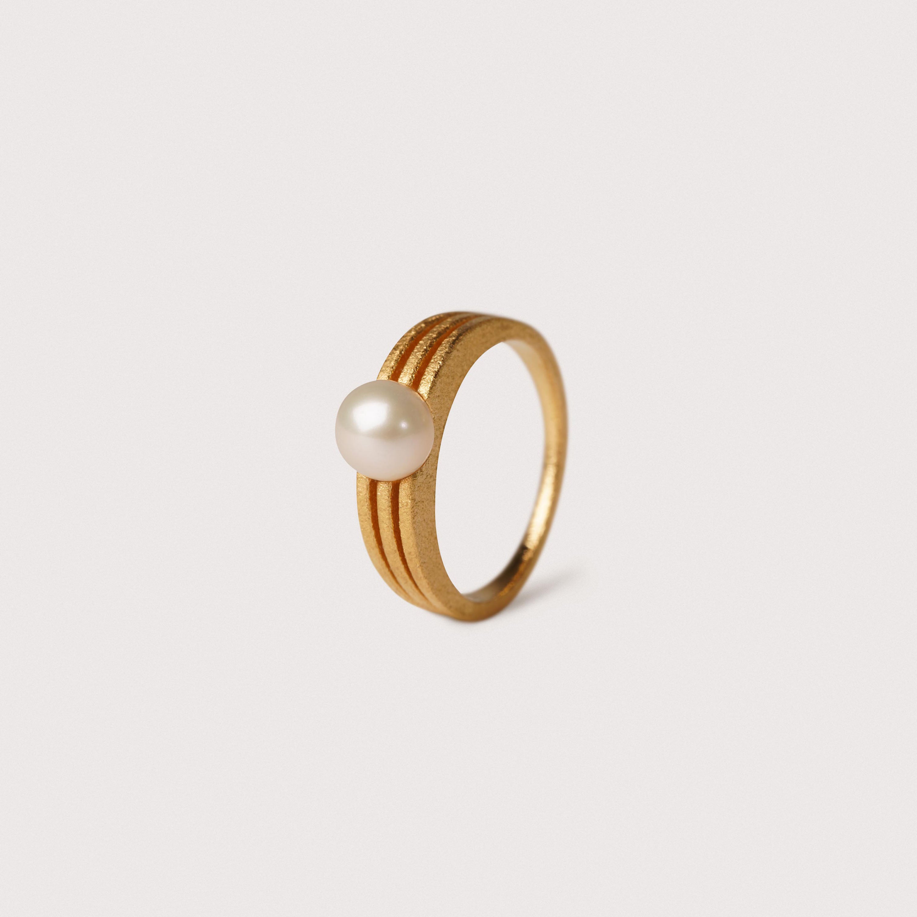 MegaPearls Ring