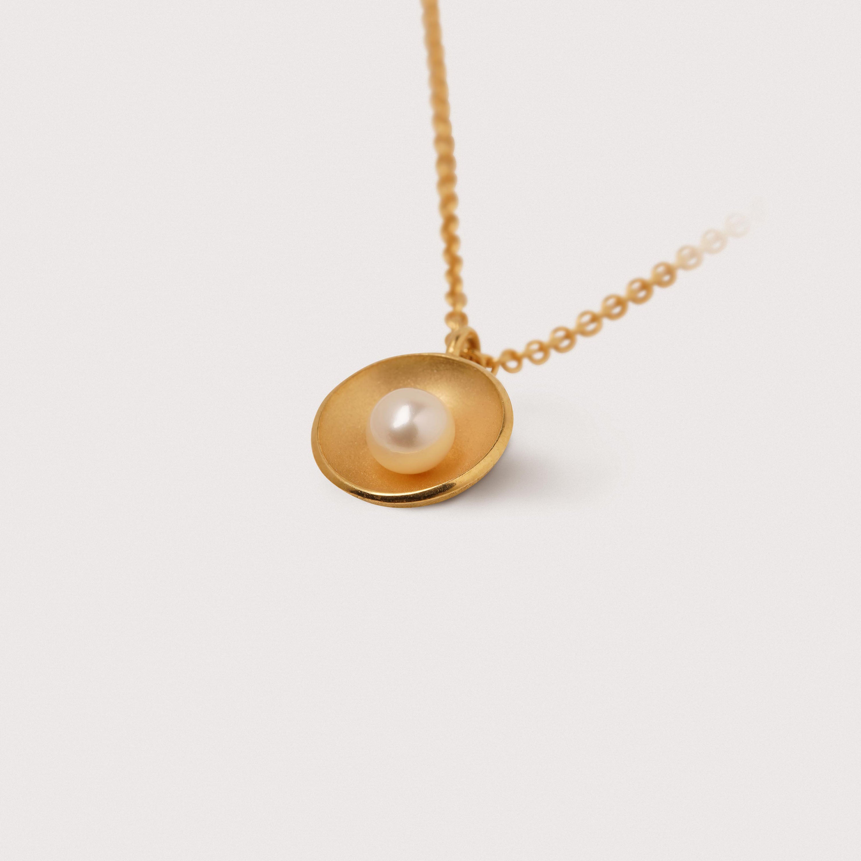 Sister of Pearl Pendant with Chain